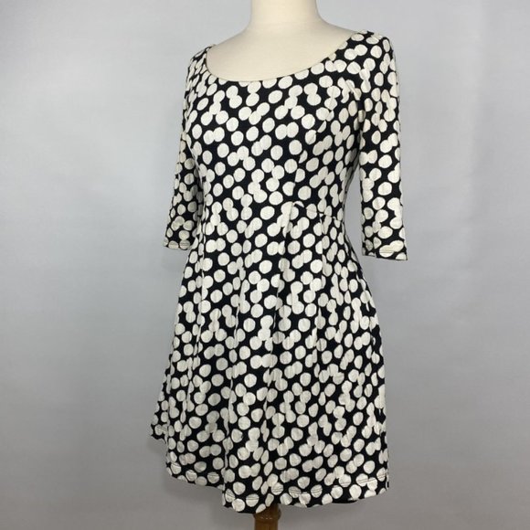 Betsey Johnson Dresses & Skirts - Betsey Johnson Black & White Polka Dot Dress Sz 6